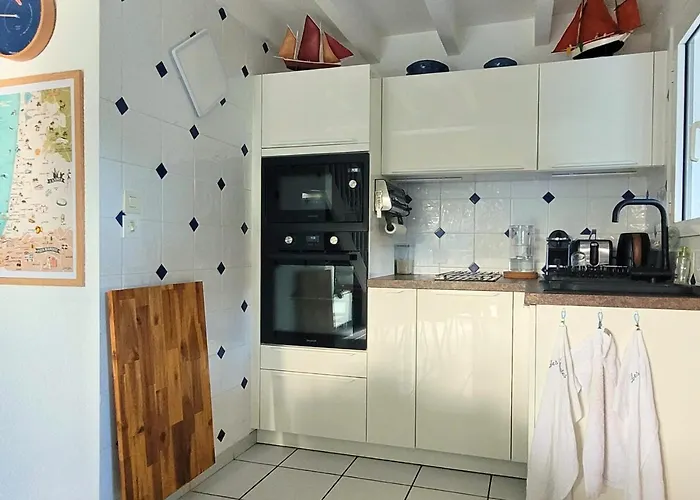 Estivales 30- Maison Mitoyenne Pour 6 Personnes *
